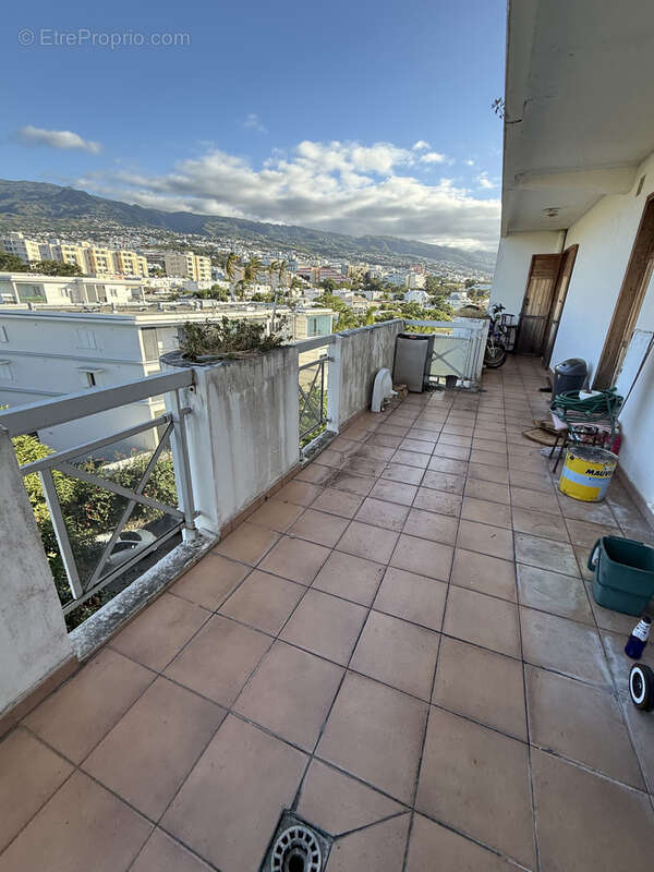 Appartement à SAINT-DENIS
