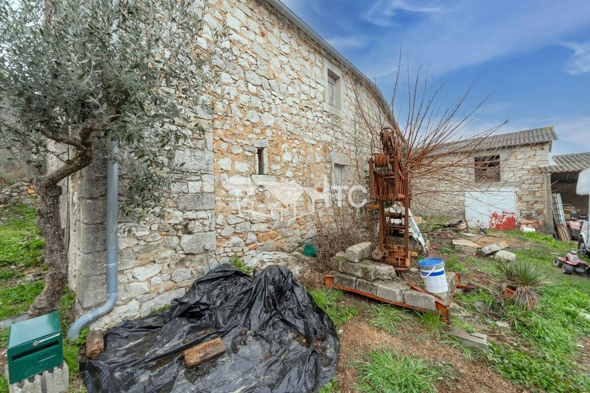 Grange a renover 1497m² de terrain - photo 5