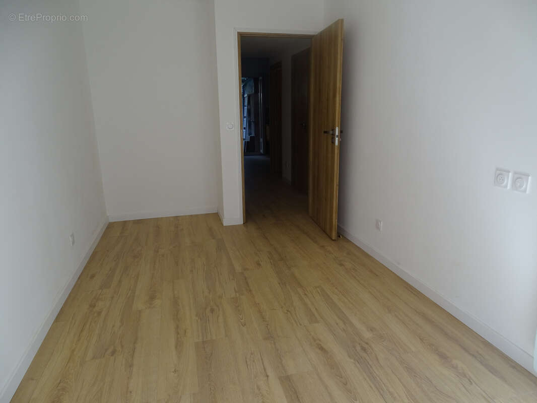 Appartement à MARSEILLE-4E