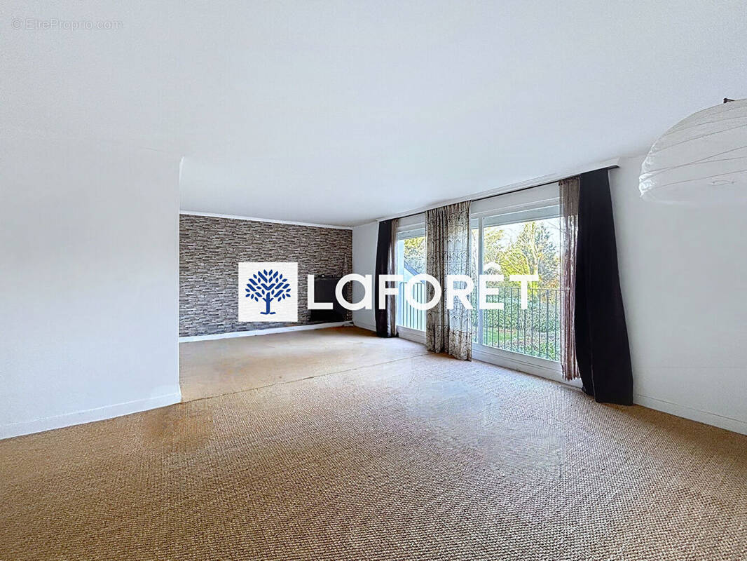 Appartement à SAINT-NOM-LA-BRETECHE