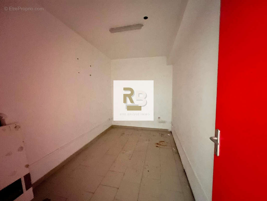 Local commercial Hyper centre LIEVIN 240m2 - photo 6