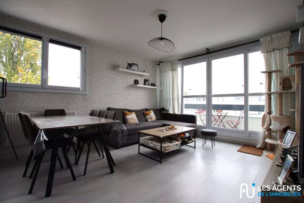 Appartement à FLEURY-LES-AUBRAIS