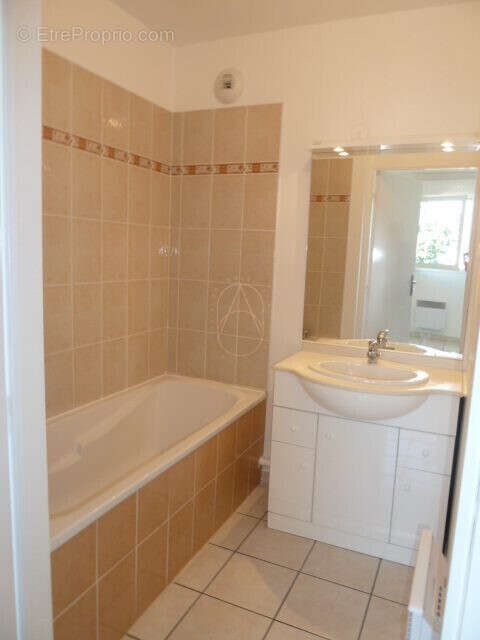 Appartement 34 m² à Nimes  - photo 4