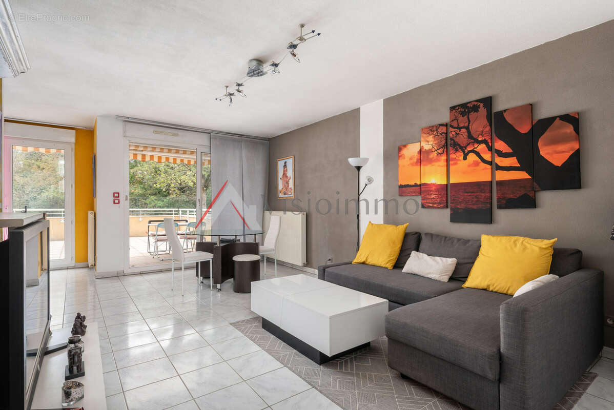 Appartement à LE PONT-DE-CLAIX