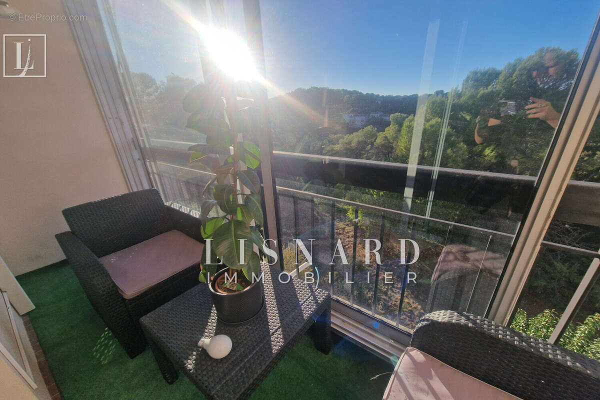 Appartement à VALLAURIS