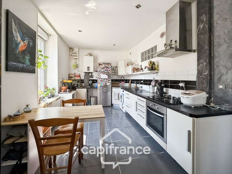 Appartement en plain-pied à vendre 4 pièces GIVORS (69) - photo 4
