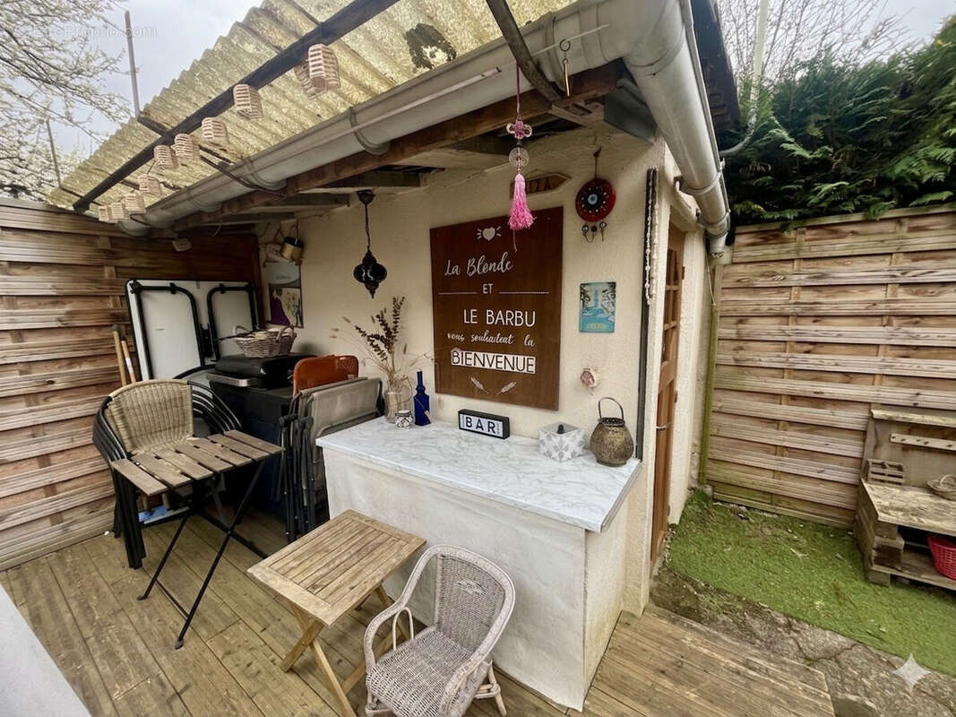 Maison à LES CLAYES-SOUS-BOIS