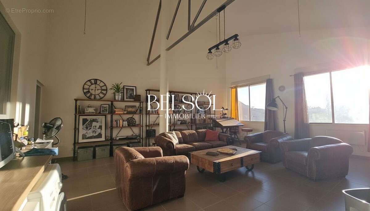 Pièce de vie agencement et décoration home stanging - Appartement à PERPIGNAN