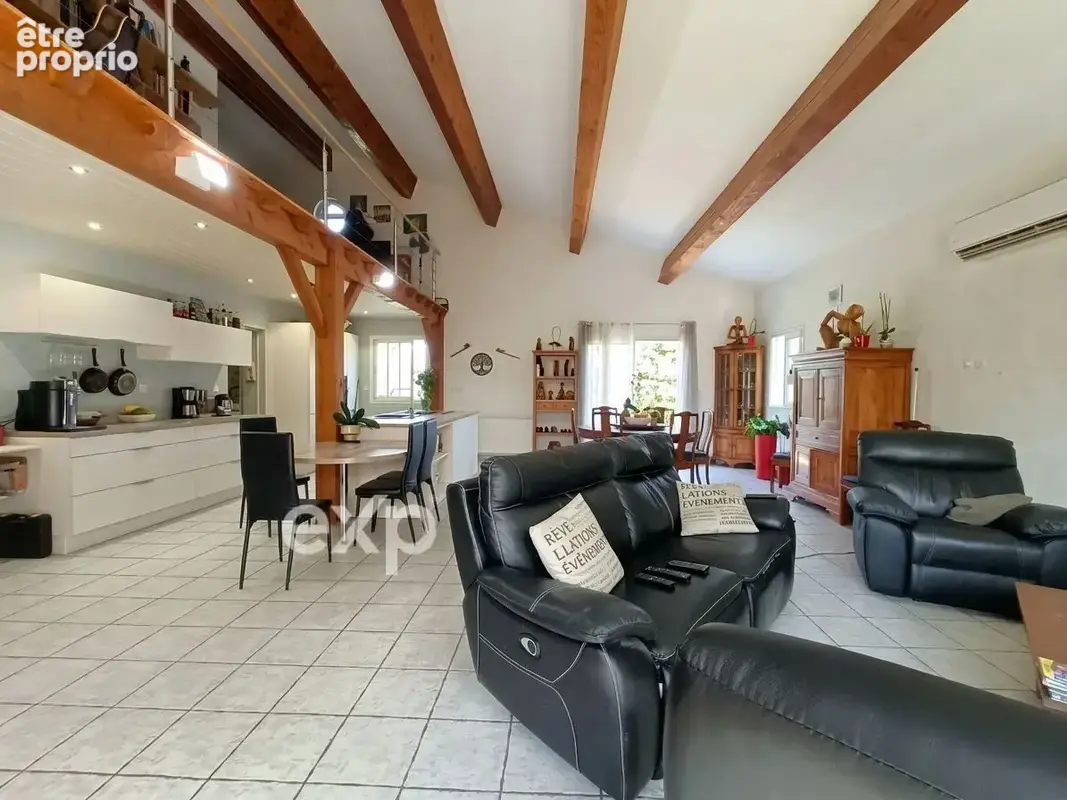 Maison 175 m² à Montblanc  - photo 3