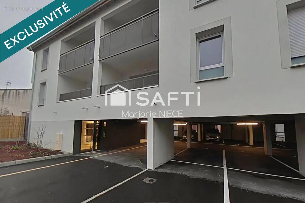 Photo 1 - Appartement à PINS-JUSTARET