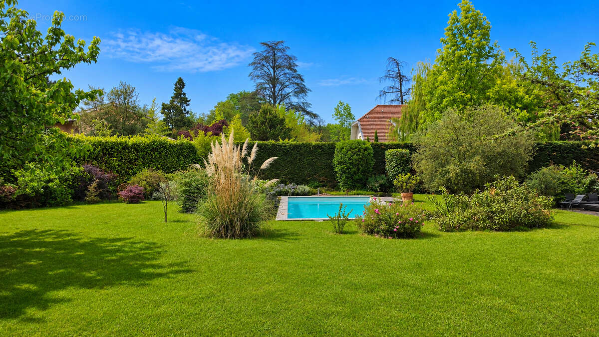 Maison à CHARBONNIERES-LES-BAINS