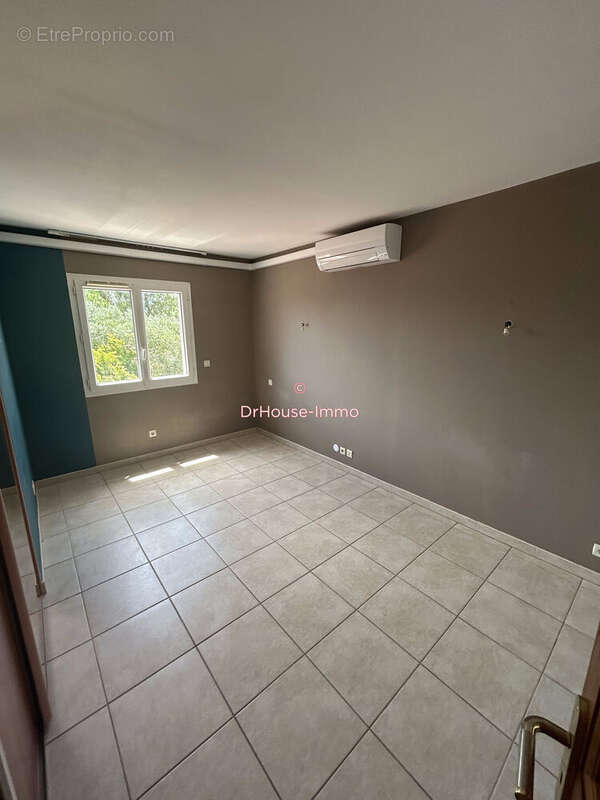 Maison 141 m² à Sainte-Marie  - photo 8