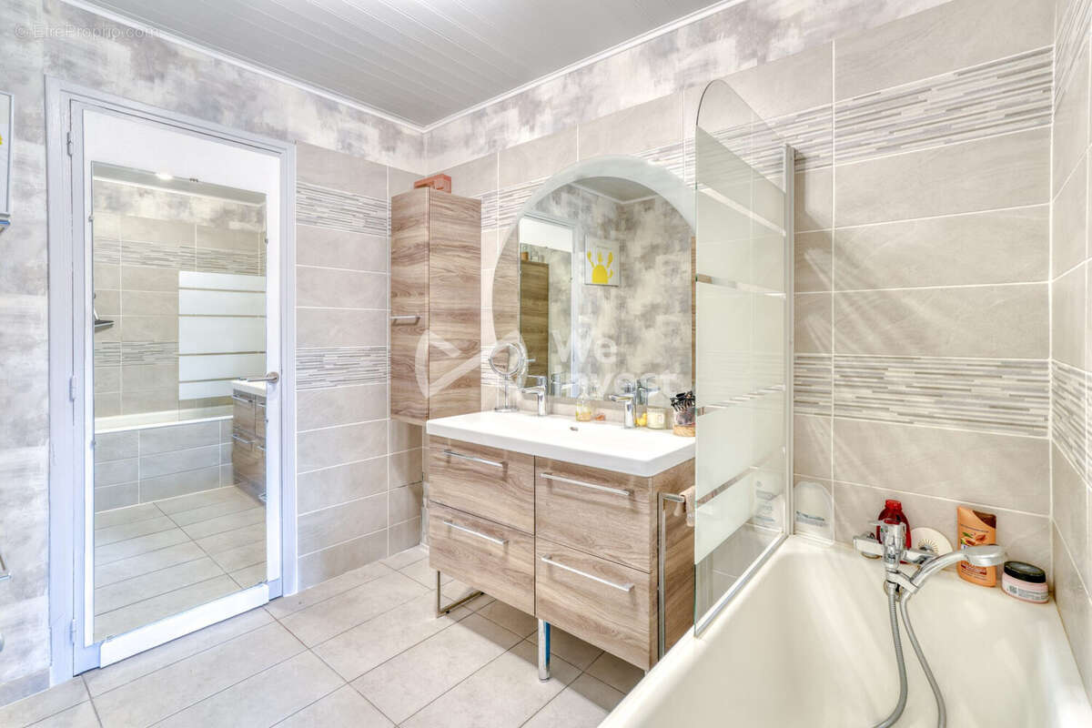 Appartement à FEYZIN