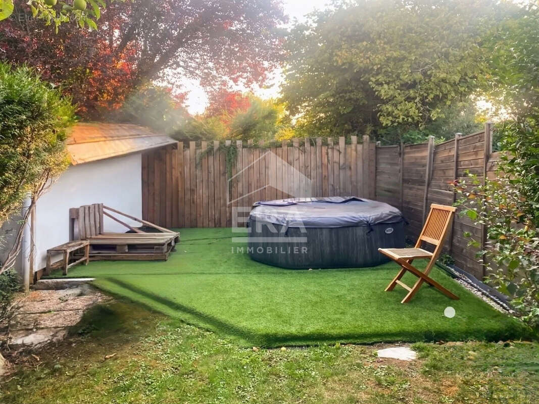 Maison à COMBS-LA-VILLE