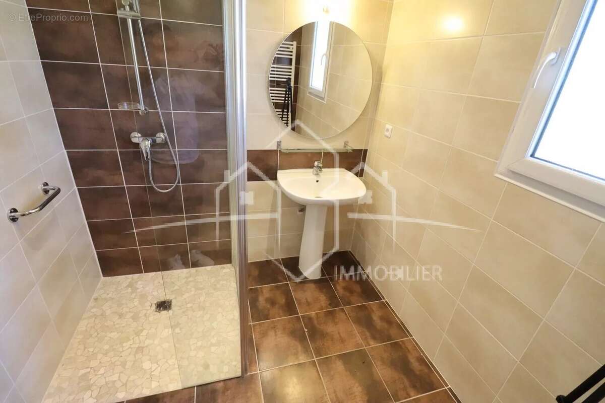 Maison à MOISSIEU-SUR-DOLON