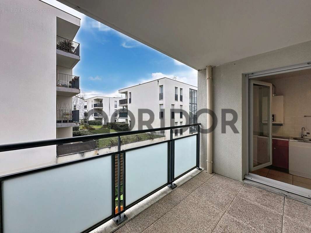 Appartement à MEYZIEU