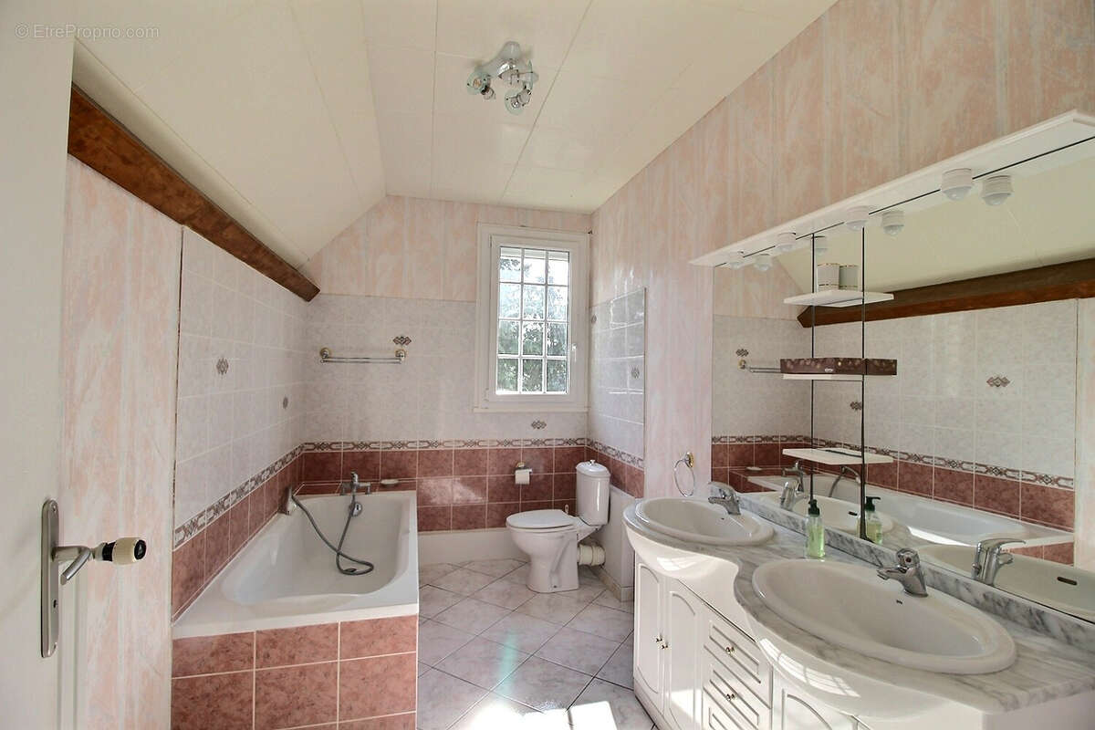 Maison à NOGENT-LE-ROI