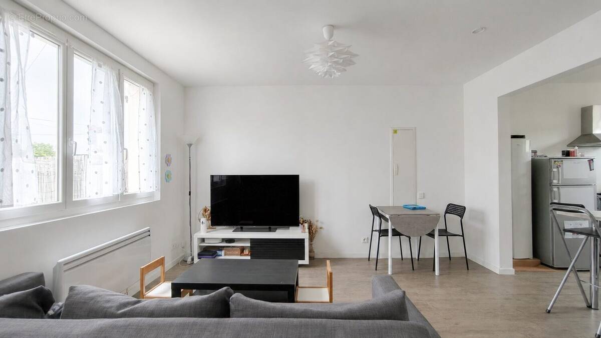 Séjour - Appartement à VILLENOY