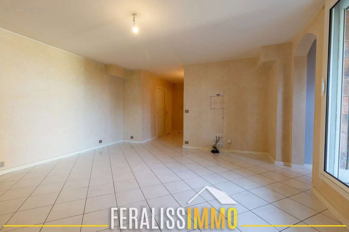 Superbe appartement au sein d'une résidence recherchée. - photo 5