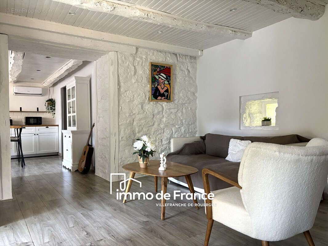 Maison à PUYLAGARDE