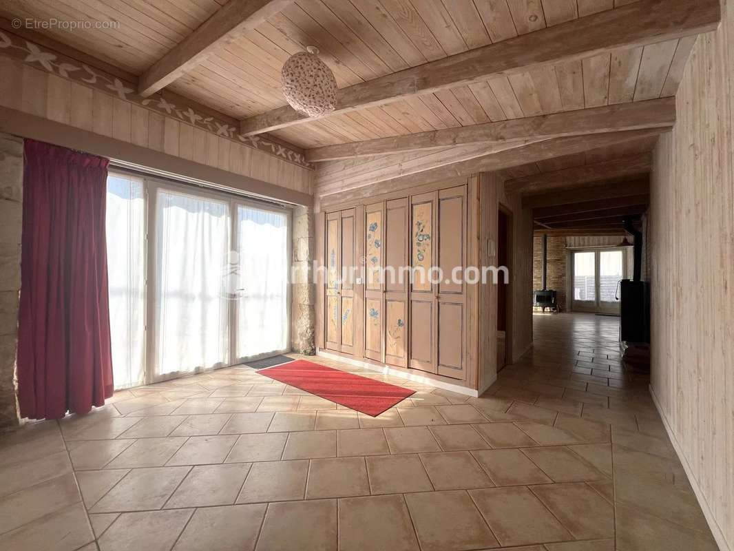 Maison à SAINT-ASTIER