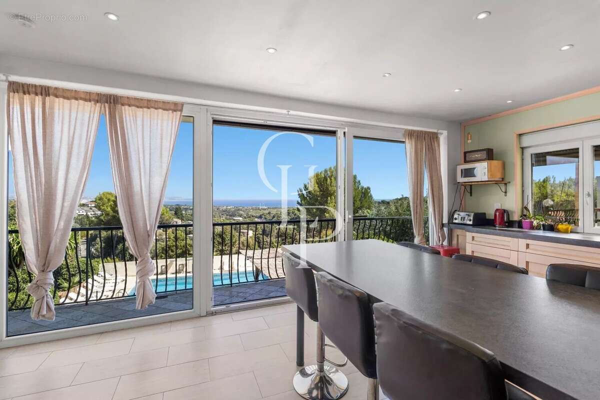 Maison à ANTIBES