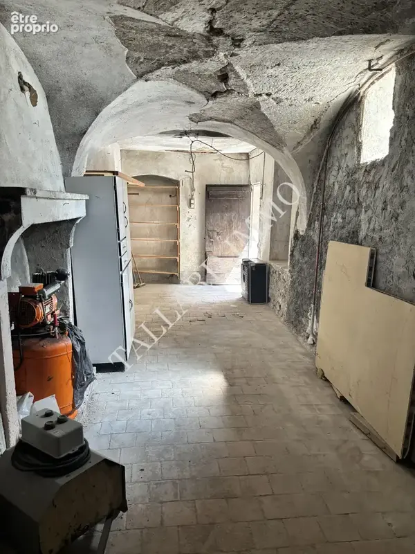 Exclusivité Tallard, maison de village à rénover, terrasse, garage et cave. - photo 16