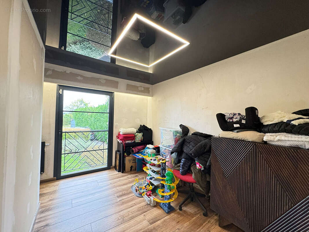 Maison à PRIX-LES-MEZIERES