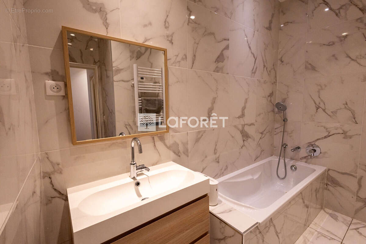 Appartement à MARSEILLE-8E