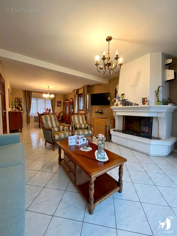 Maison à CREVECOEUR-SUR-L&#039;ESCAUT