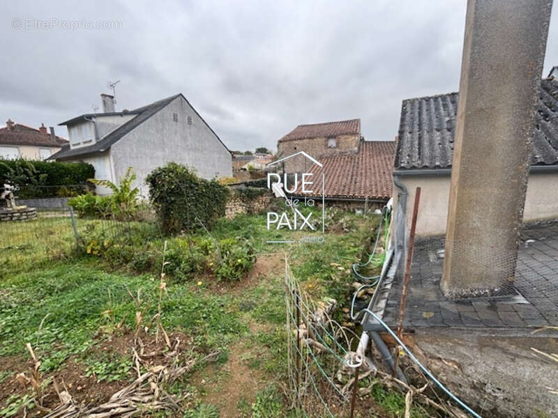 Maison à SAINT-LOUP-LAMAIRE