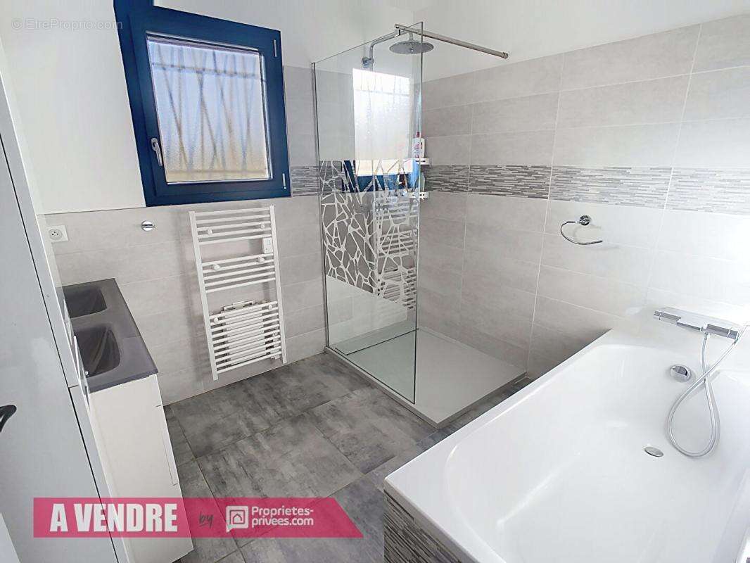 Maison à PLAN-D'AUPS-SAINTE-BAUME