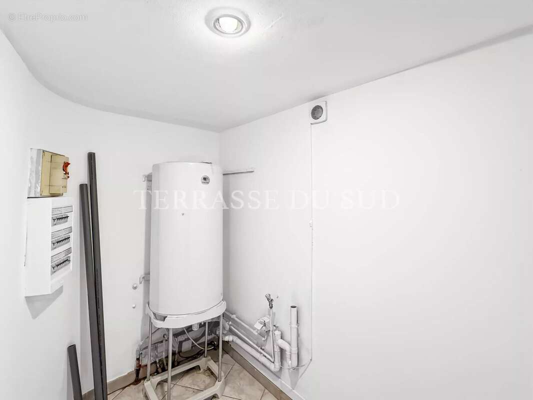 Appartement à MARSEILLE-2E