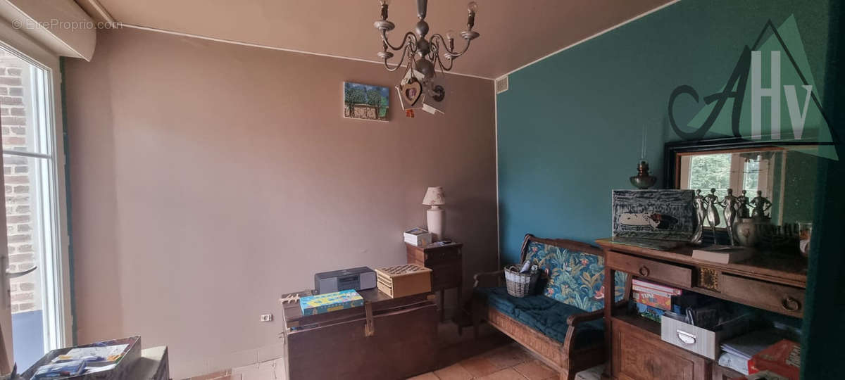 Maison à LES ORMES-SUR-VOULZIE