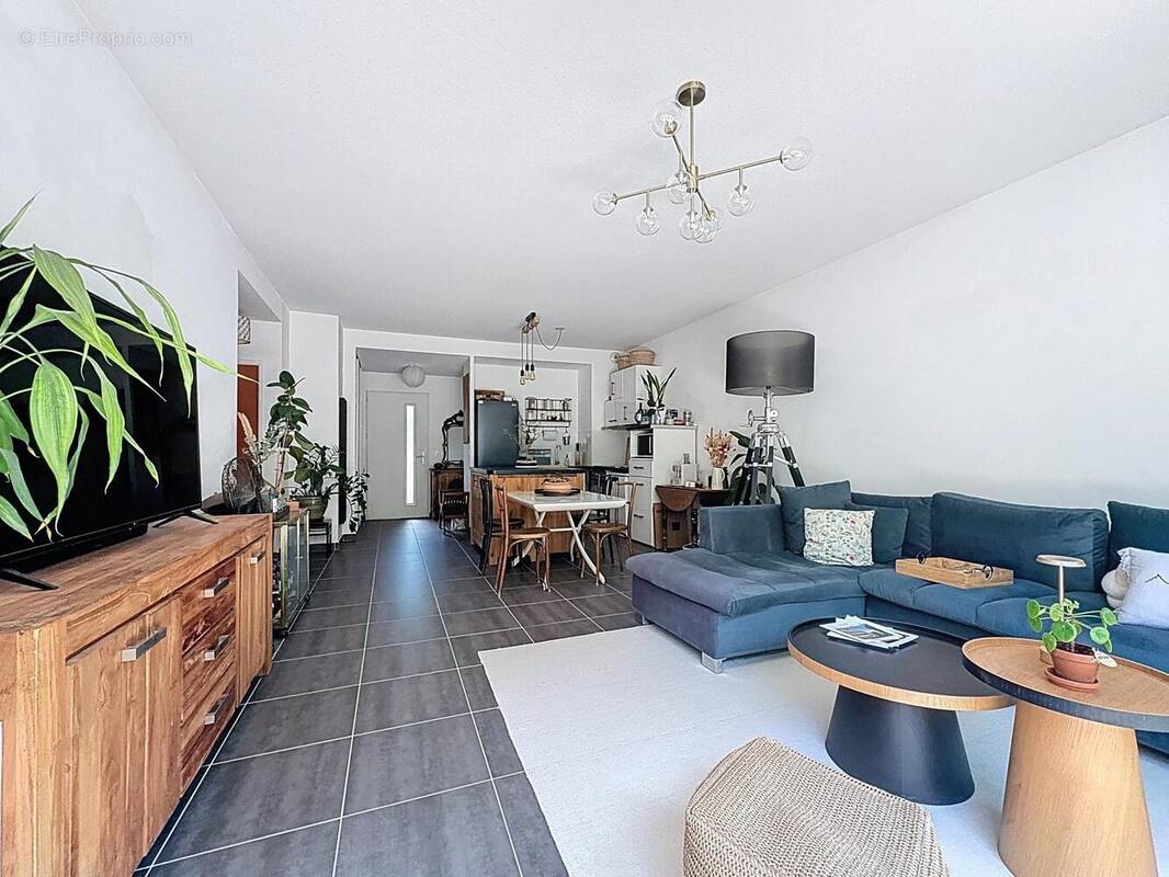 Photo 1 - Appartement à SAINT-JEAN-DE-VEDAS