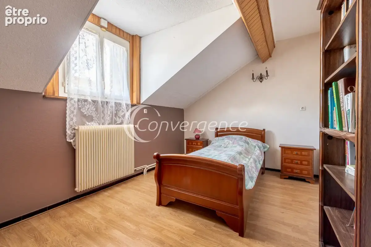 A rénover, maison de ville avec 4 chambres et garage - photo 14