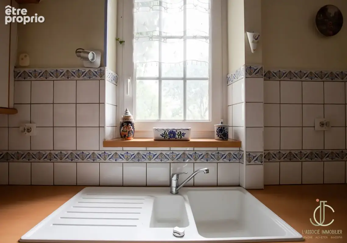 VITTEL VILLA / 5 chambres / 172m2 / Jardin et garage - photo 10