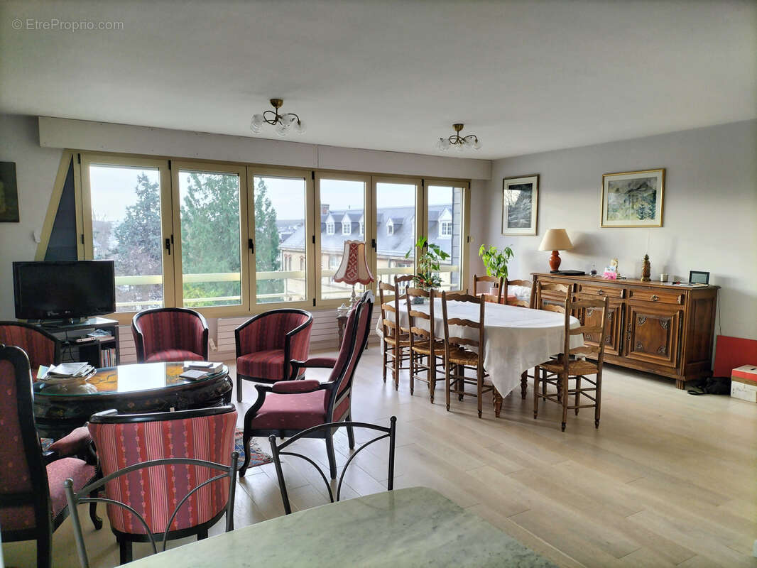 Appartement à LAVAL