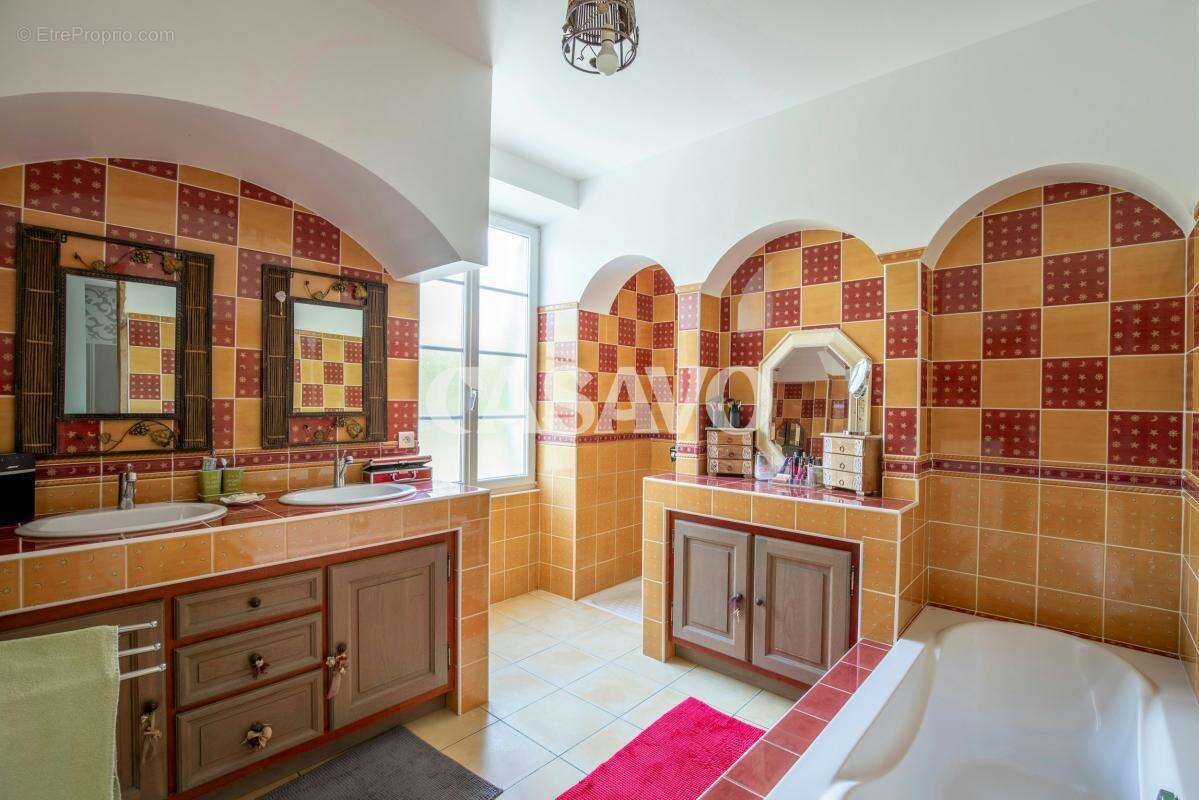 Vente Maison 7 pièces de 472m² - 30610 Sauve - photo 10