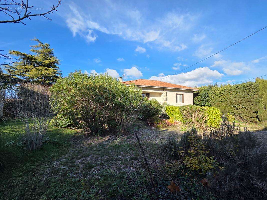 Maison à MONTELIMAR