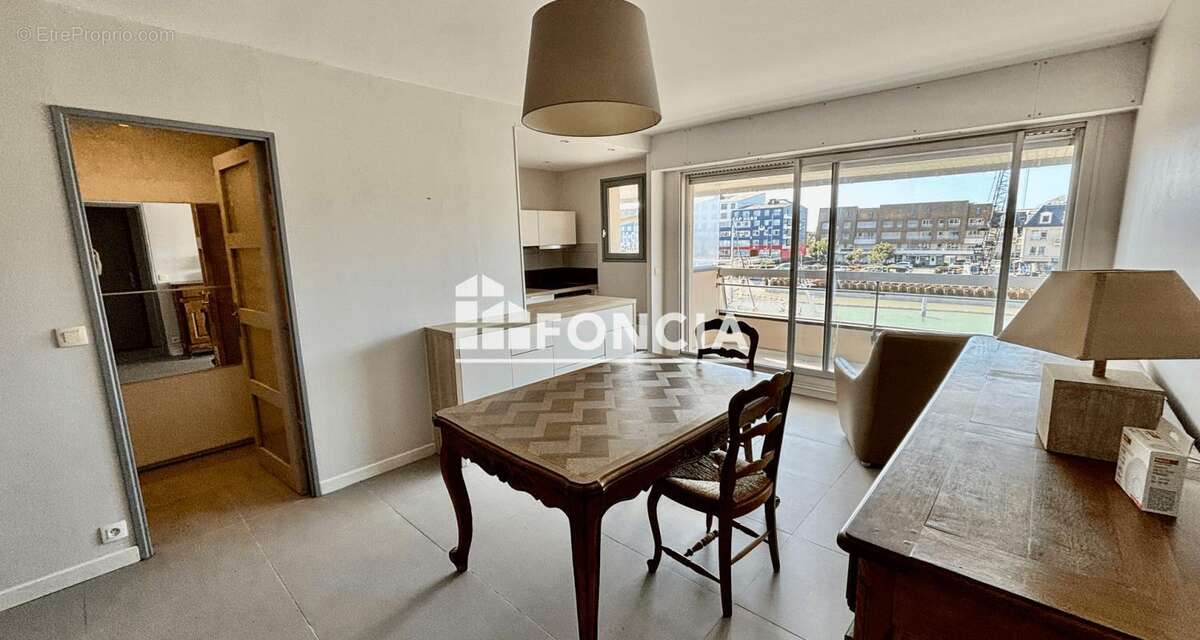 Appartement à COURSEULLES-SUR-MER