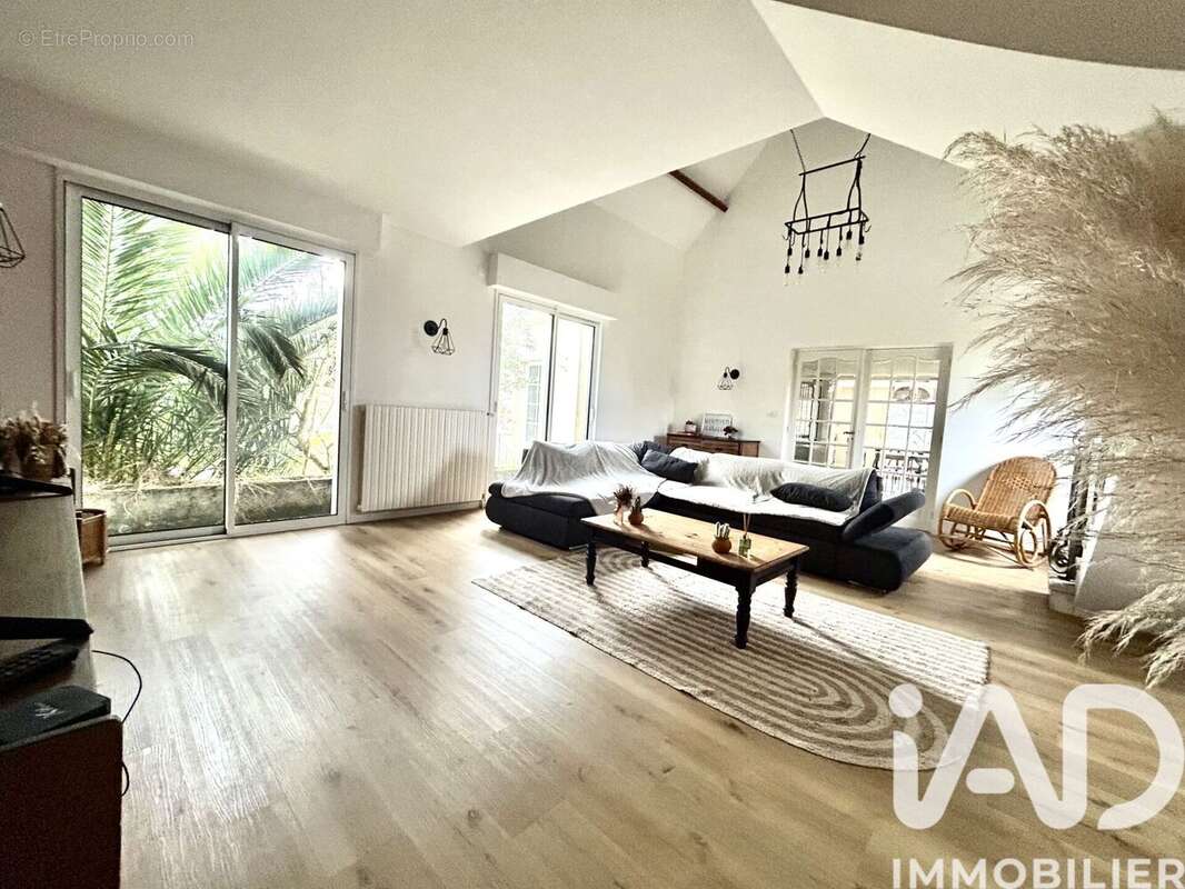 Maison 228 m² à Montjean-Sur-Loire  - photo 3