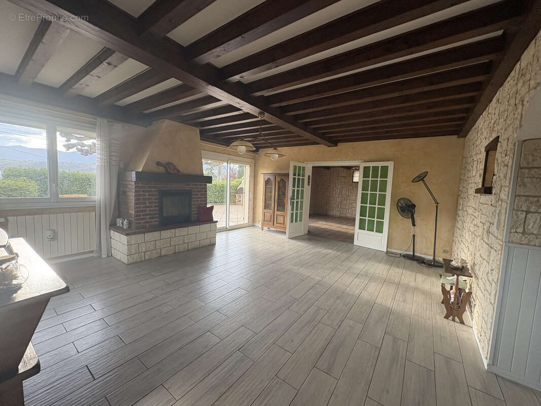 Maison à SAINT-CLAIR-DU-RHONE