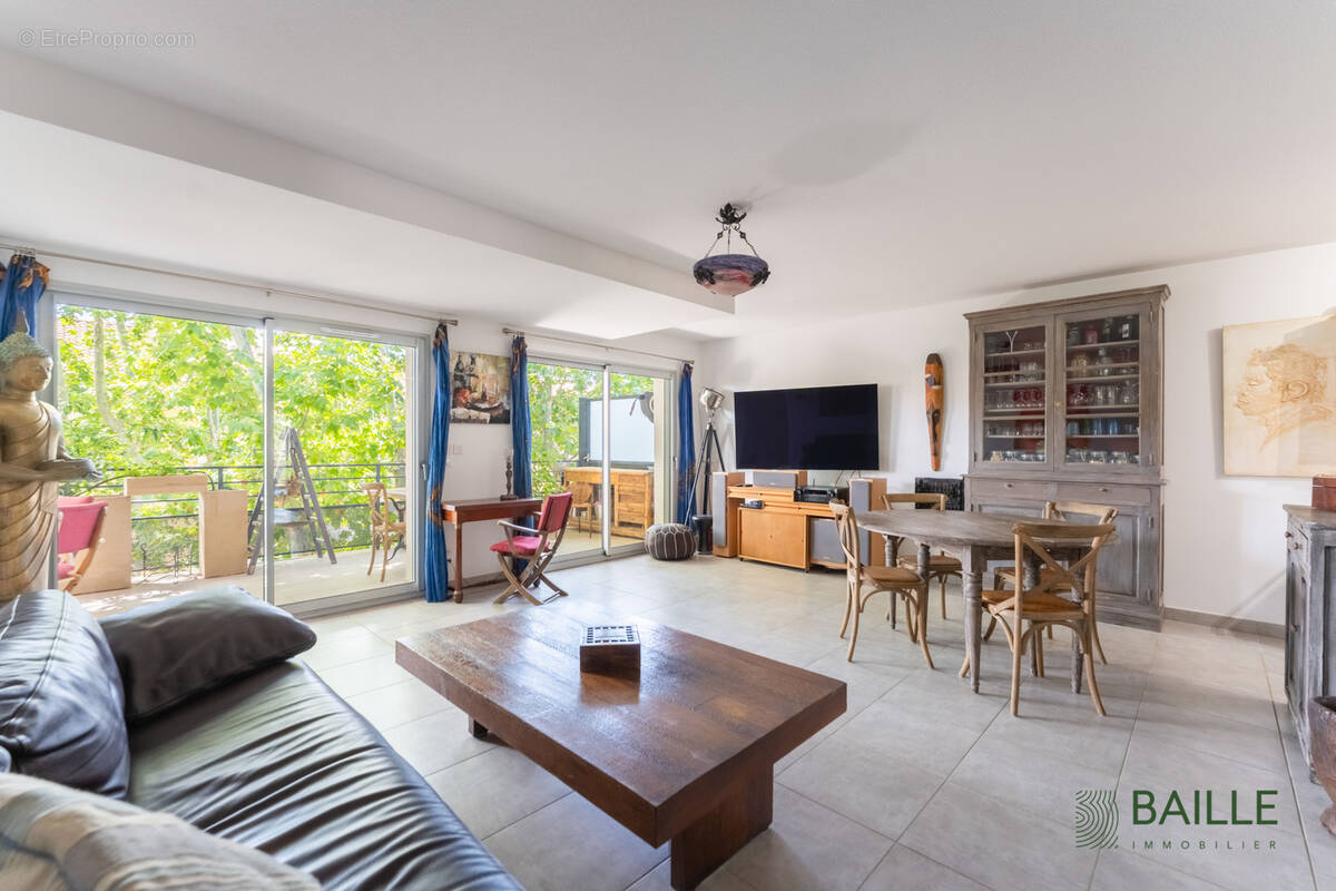 Appartement à SAINT-CYR-SUR-MER