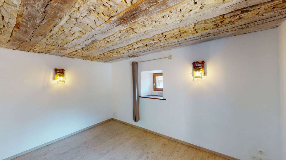 Maison 7 pièce(s) 162 m2 - photo 2