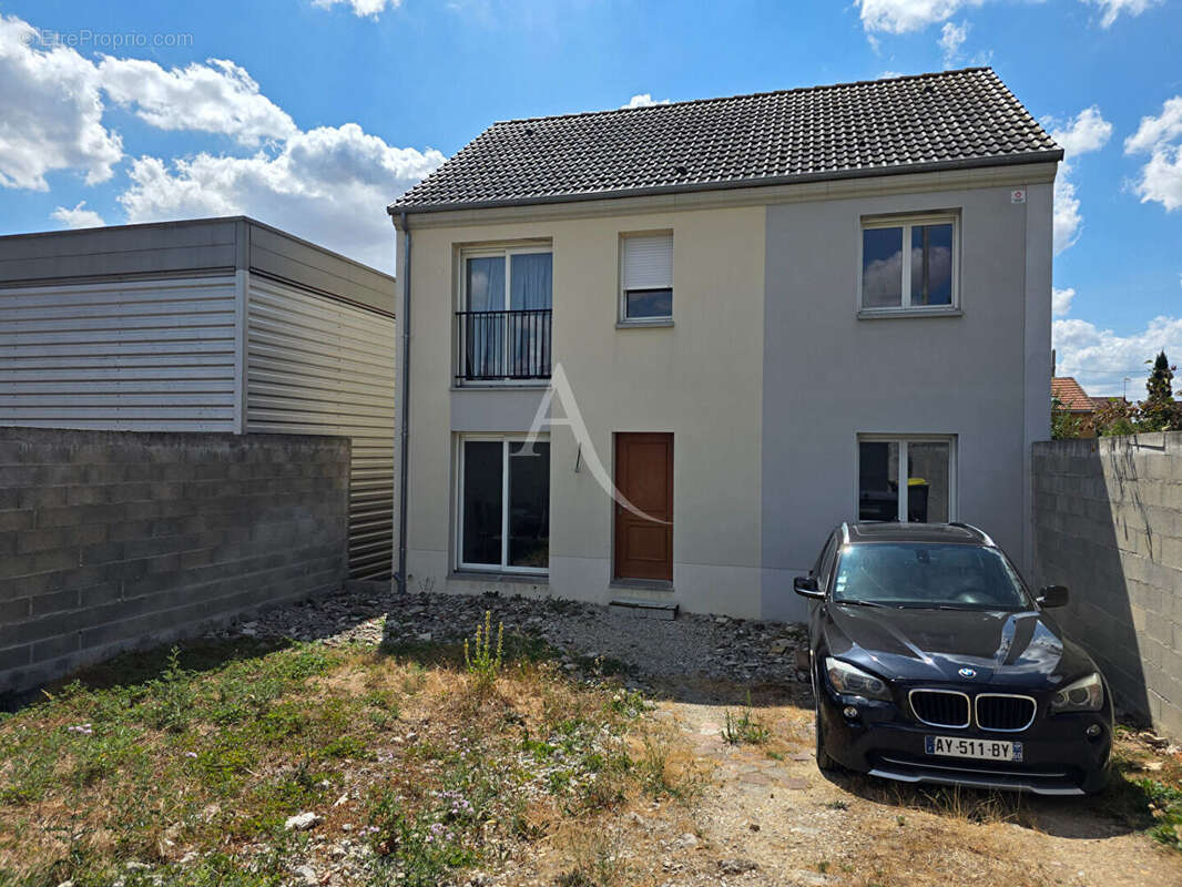 Maison récente de 2019 ? 4 chambres dont une suite parentale ? Proche gare - photo 2