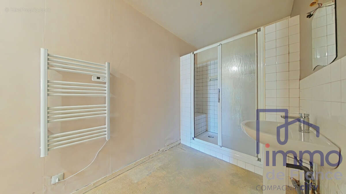 Appartement à FRAISSES