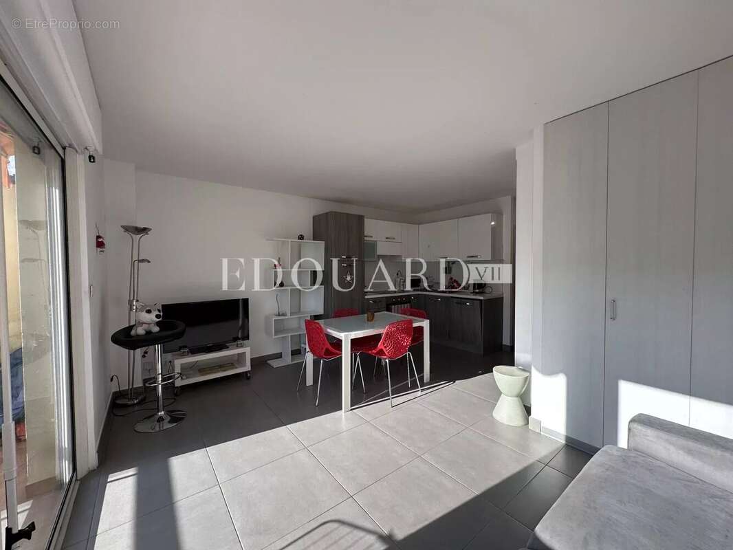 Appartement à ROQUEBRUNE-CAP-MARTIN