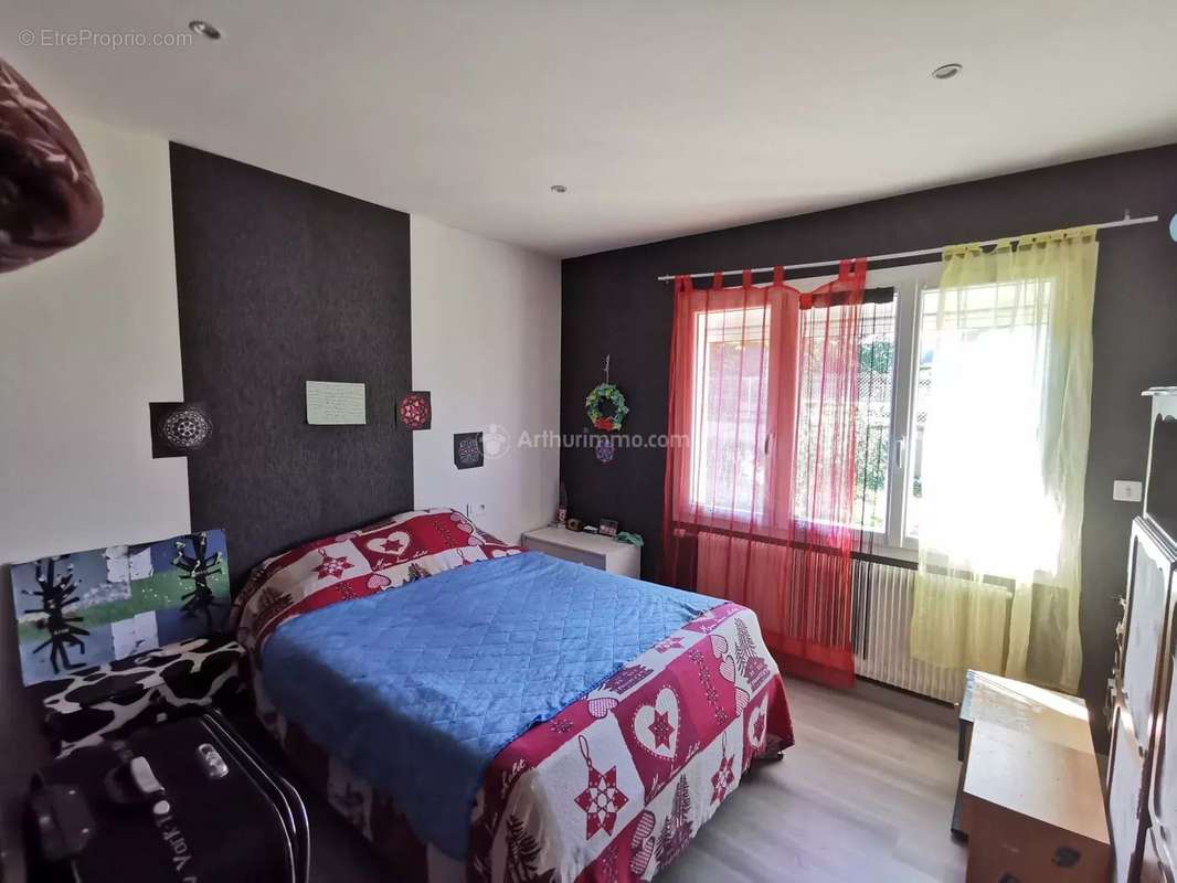 Maison à SAINT-THIEBAULT