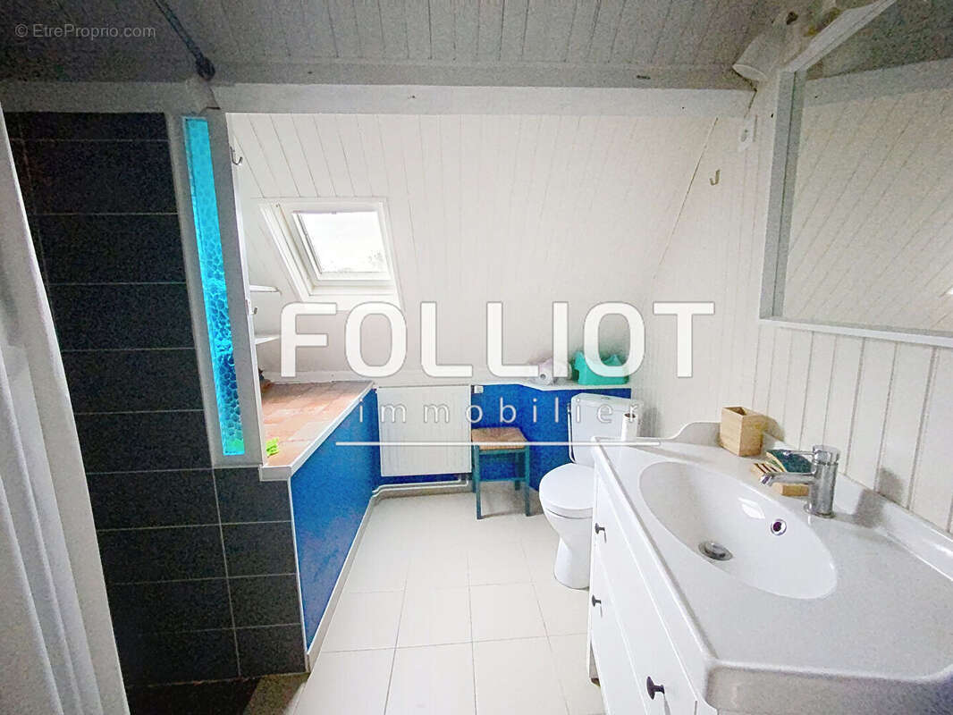 Maison à REGNEVILLE-SUR-MER